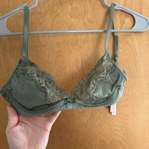 Victoria's Secret Olive Green Balconette style Bralette size XS